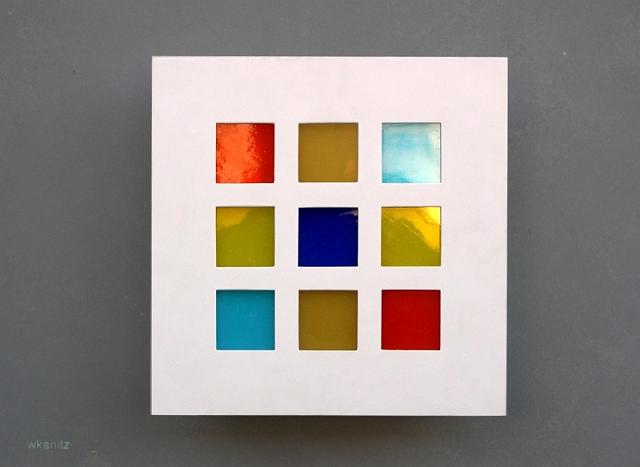 Colours.jpg - Colours - Wandleuchte, 30 x 30 cm.